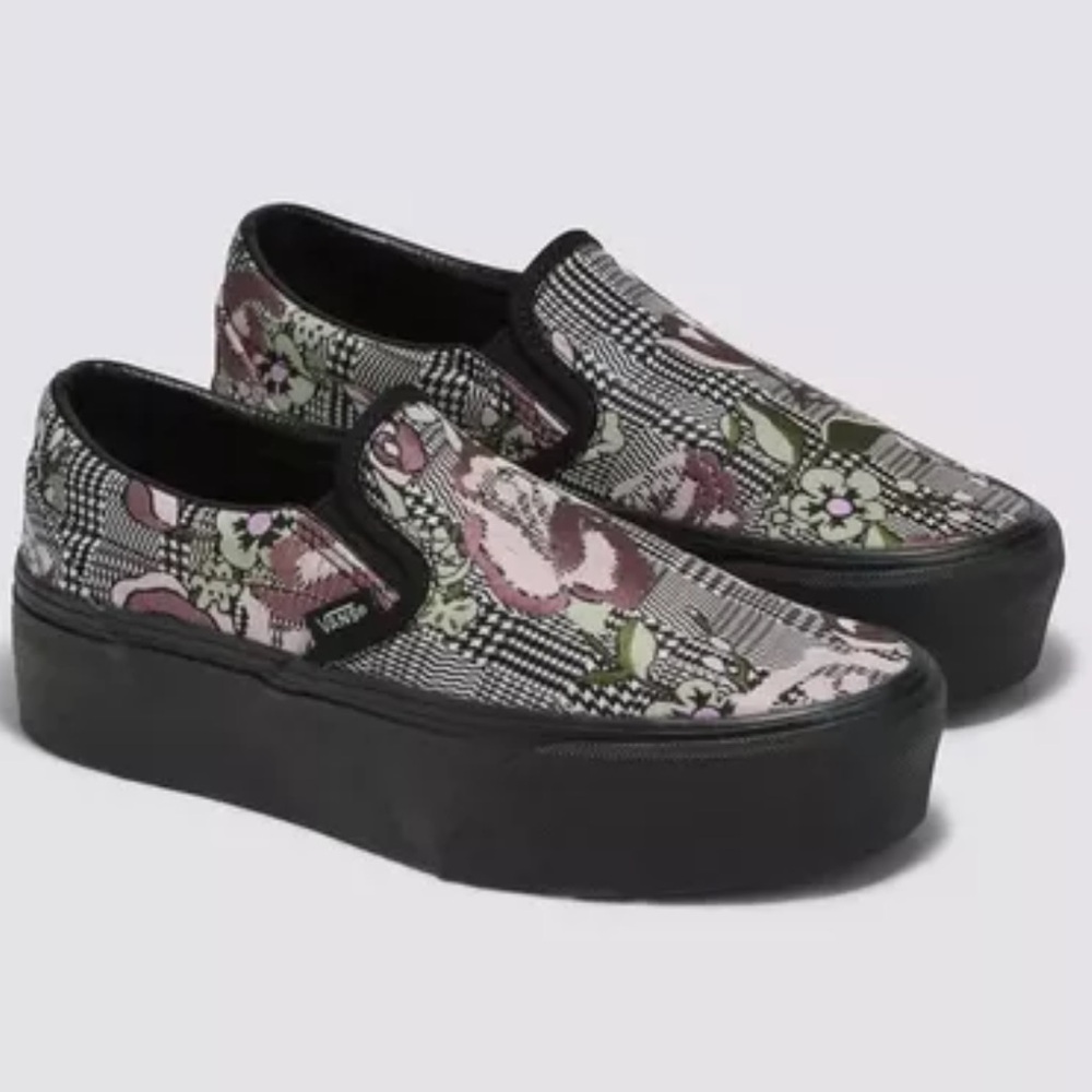 VANS Classic Slip-On Stackform Tapestry Floral Shoe